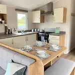 Casablanca, Totaal 80m2 Met Veel Comfort Op Fantastisch 5-sterren Vakantiepark! Chalet