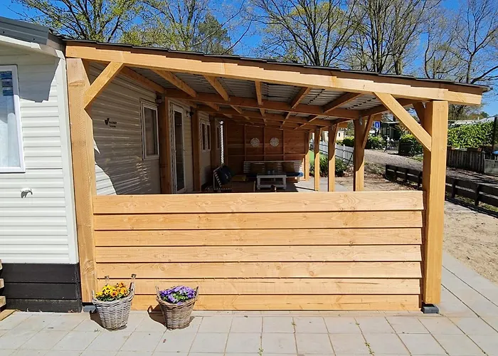 Chalet Casablanca, Totaal 80m2 Met Veel Comfort Op Fantastisch 5-sterren Vakantiepark!