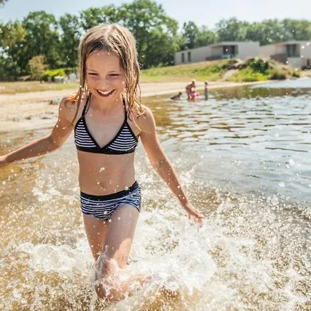 Casablanca, Totaal 80m2 Met Veel Comfort Op Fantastisch 5-sterren Vakantiepark!